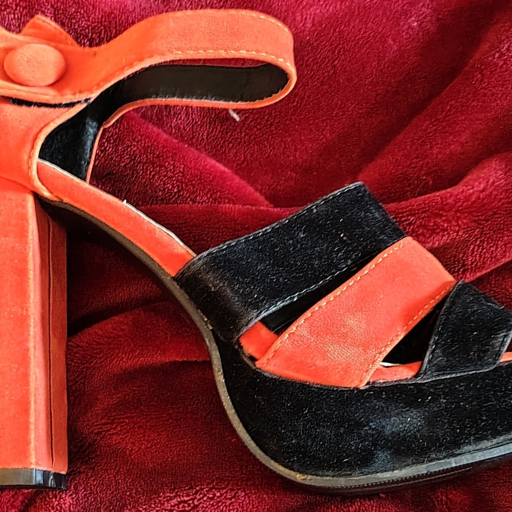 L&JLJ Women's Size 37 Size 6.5 US. Heels. - Picture 10 of 12